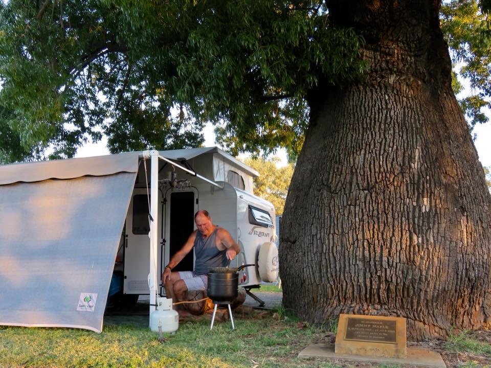 Tambo Mill Motel & Caravan Park Exterior foto